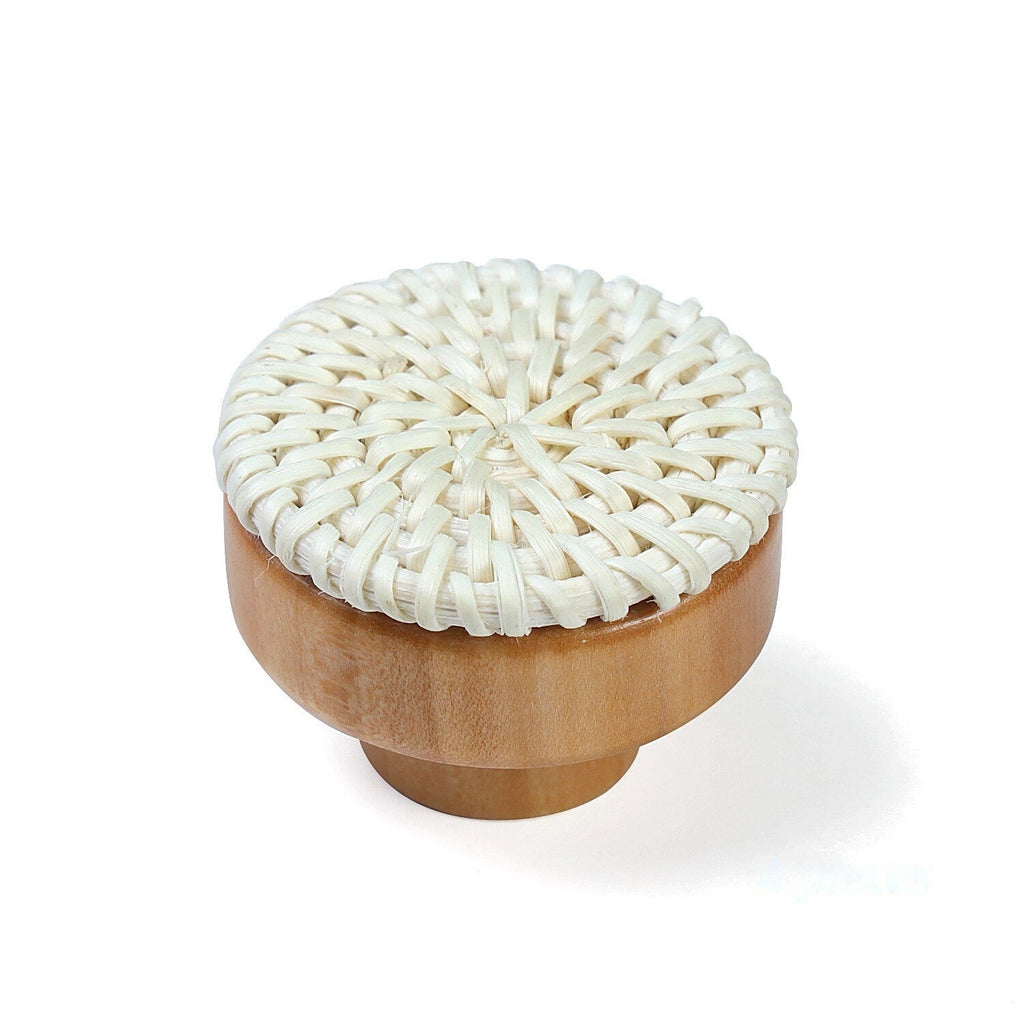 Set of beech wood knobs wrapped in white woven rattan