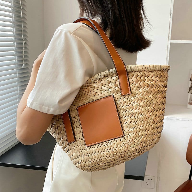 Woven Raffia on Your Shoulder