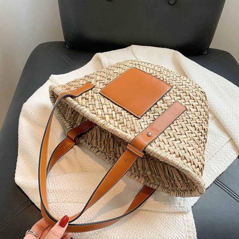 A Bag Cut for Daily Life