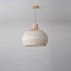 Chic rounded pendant light hand woven in white or black wicker