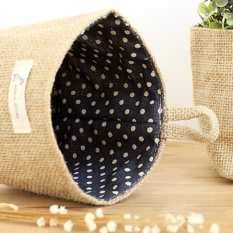 Small cotton and linen hanging pocket basket