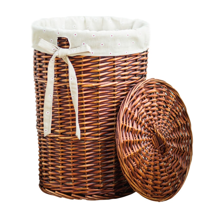 A Hamper in Woody Tones