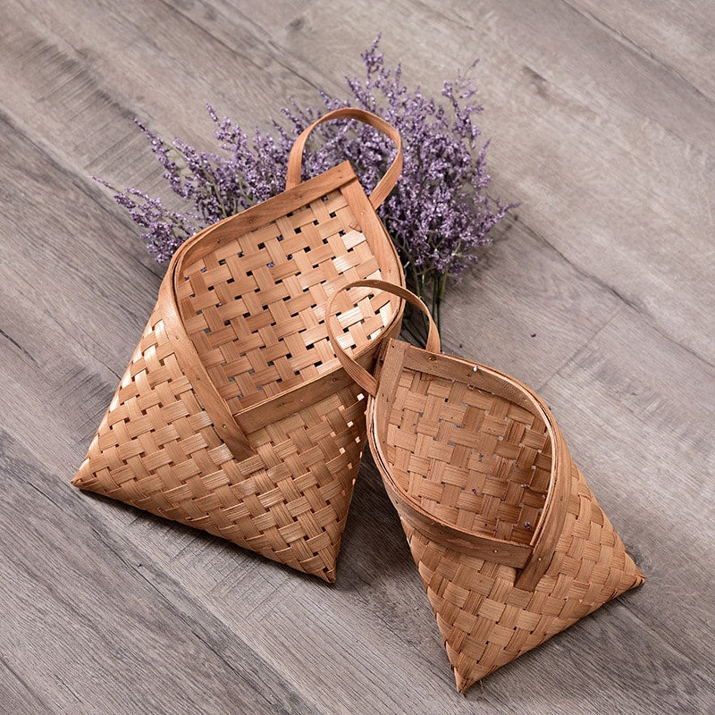 Envelope shaped woven wood chip wall basket with strap