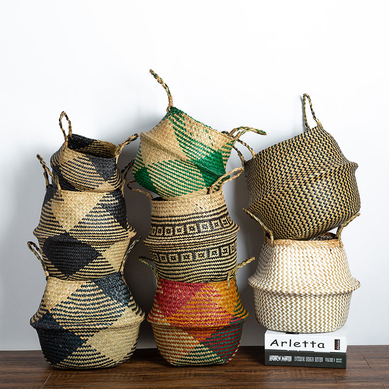 Foldable hand woven wicker planter basket with a rectangle pattern