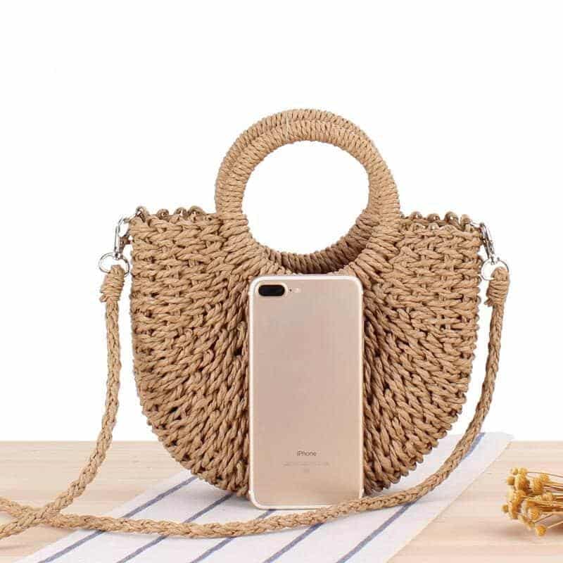 A Bag Cut for Daily Life
