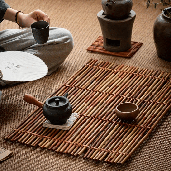 A Placemat That Dresses Your Table