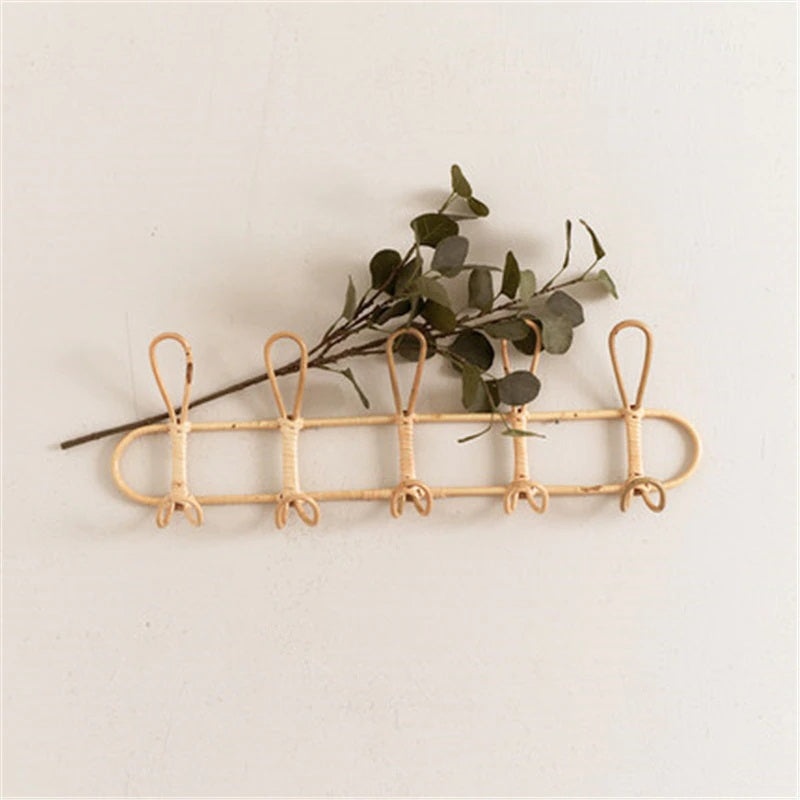 Round hand woven natural rattan wall hook with five hooks