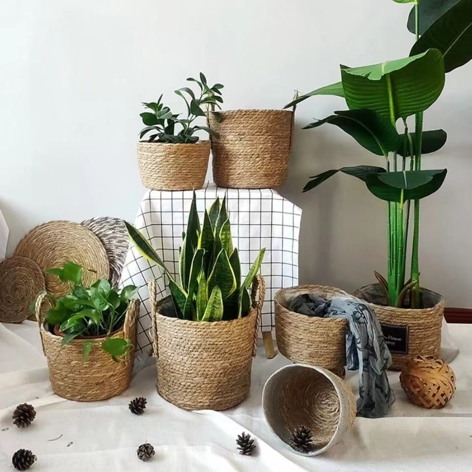 Living Fiber Woven by Hand