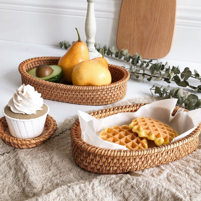 Oval handwoven natural rattan tray with side handles