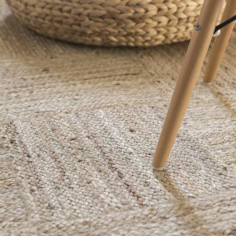 Jute rug with an alternating parquet pattern