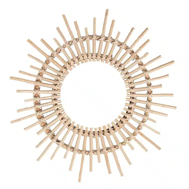 Rattan sun mirror with rays of varying length