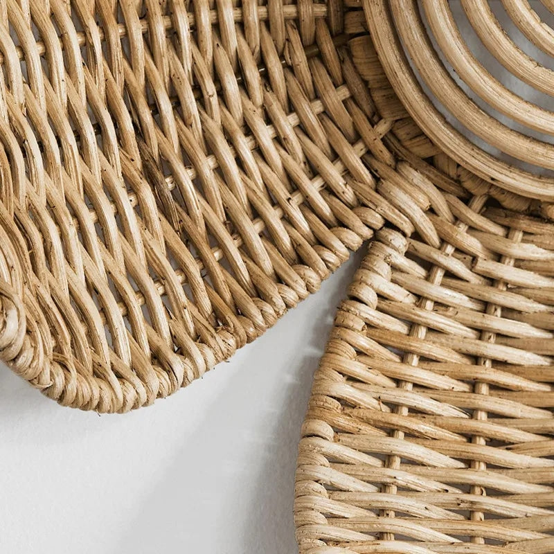 A Rattan Tone That Adapts