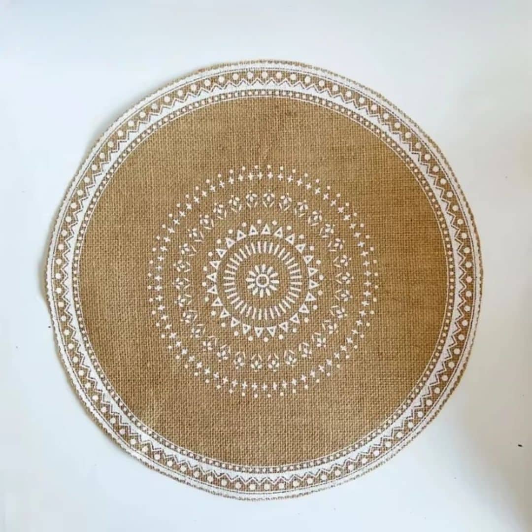A Flat Weave With a Straw Look
