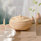 Round honey rattan basket with fitted lid