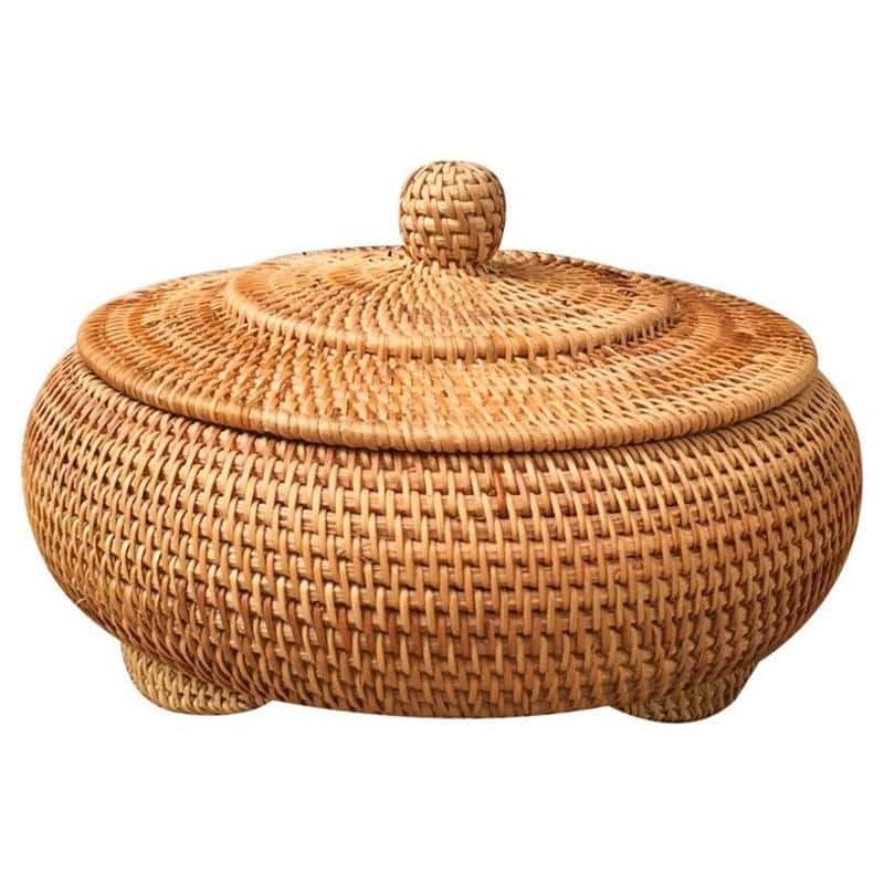 Round honey rattan basket with fitted lid