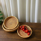 Round handwoven natural rattan tray