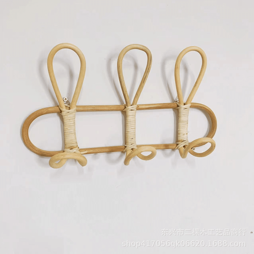 Round hand woven natural rattan wall hook with a central hook