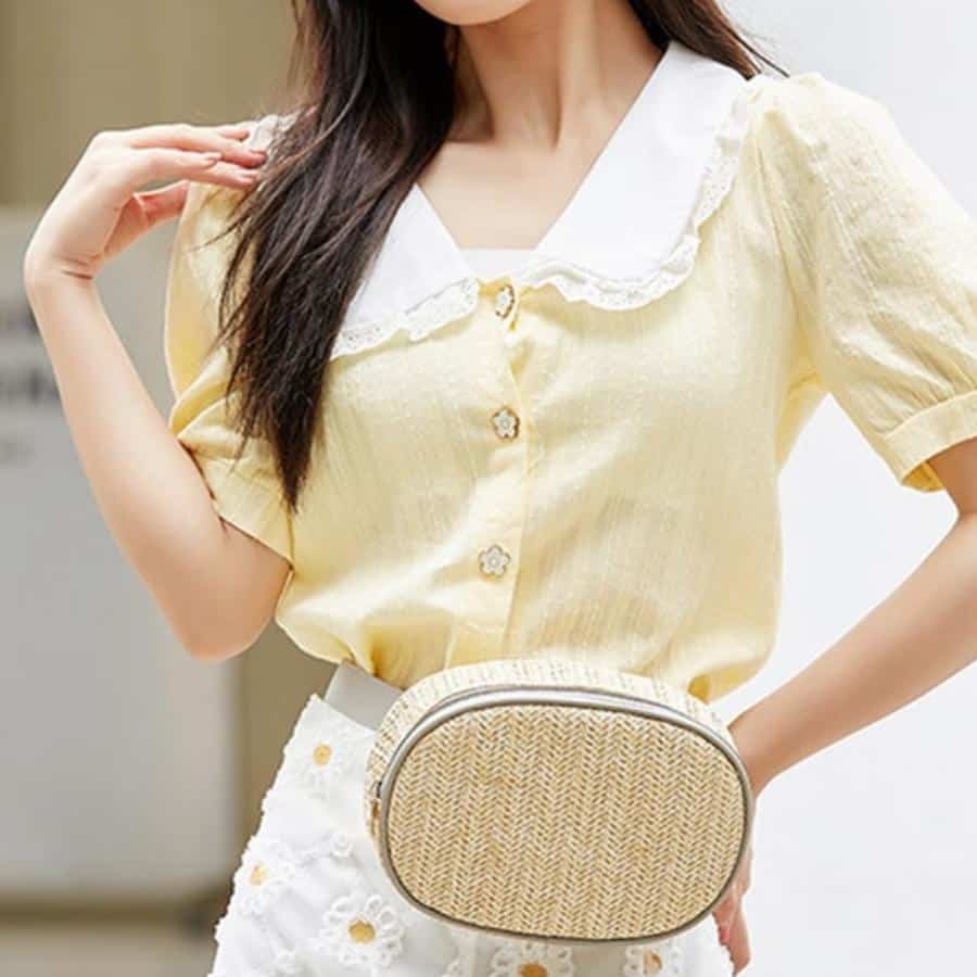 Round woven straw belt bag with an adjustable strap in four colors