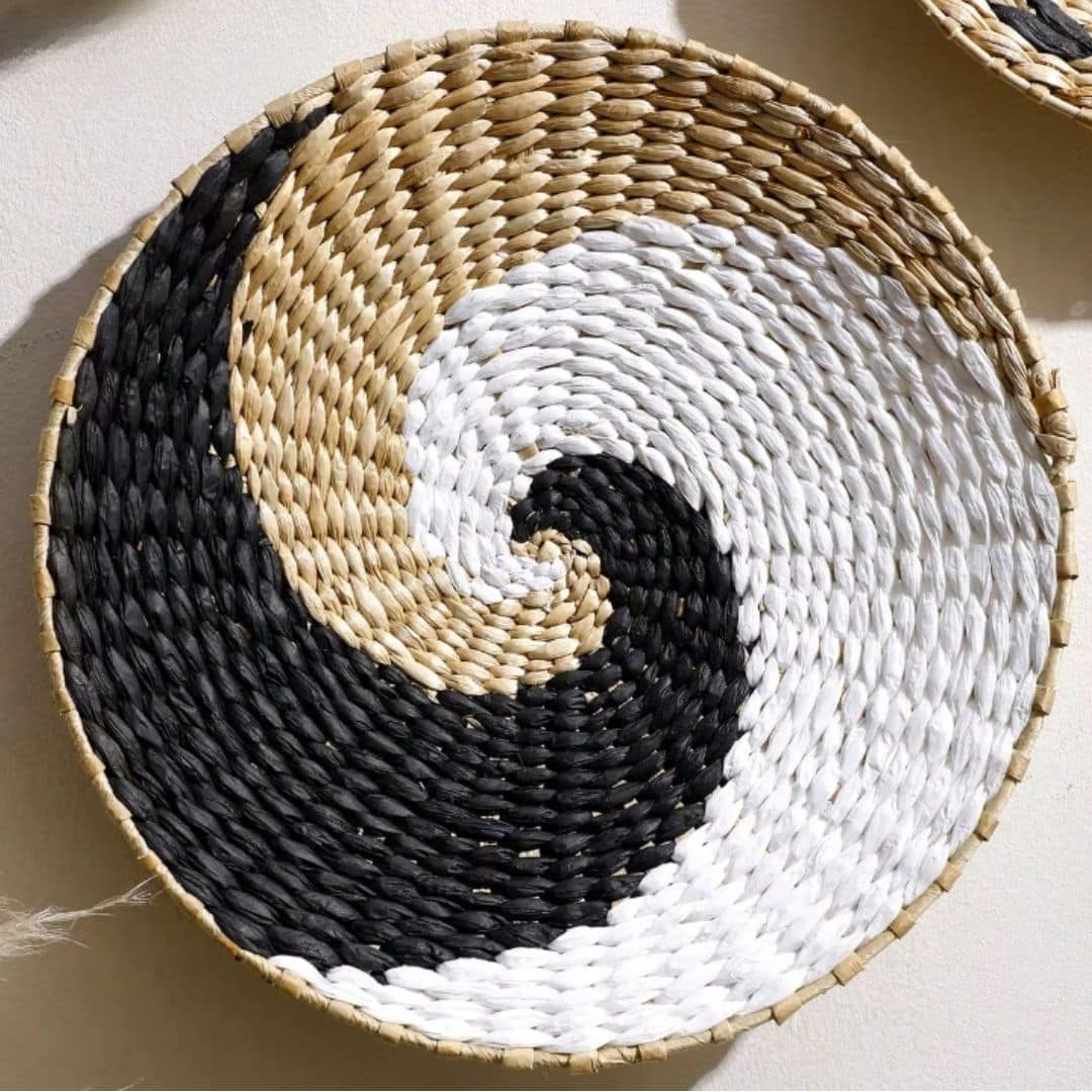 Woven Fiber, a Wall That Feels Lived In