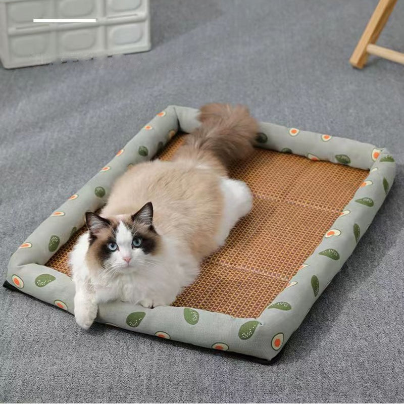 Woven summer cat bed in four colors and four sizes