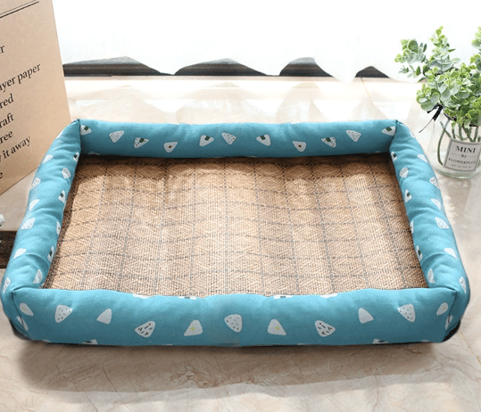 Woven summer cat bed in four colors and four sizes