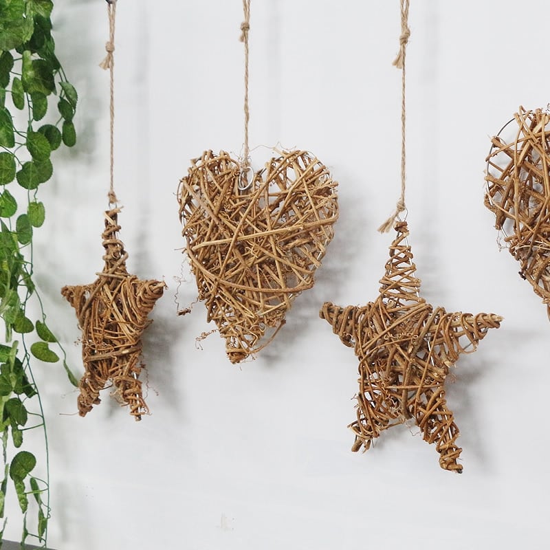 Woven wicker heart, star and round wreath